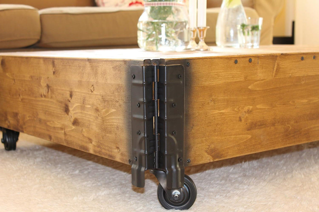 Uncle Joe´s, 104 x 64 x 30 cm, Holz, Hellbraun, Vintage, Shabby chic Couchtisch, braun, 104x64x30 cm