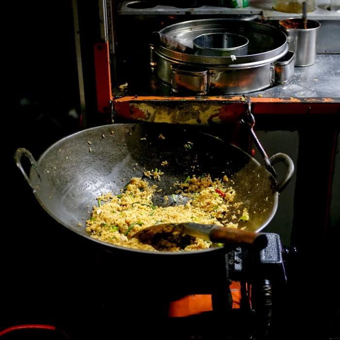 GROSSE WOK-PFANNE RUND 2 HENKEL DURCHMESSER HIER ca.55CM.