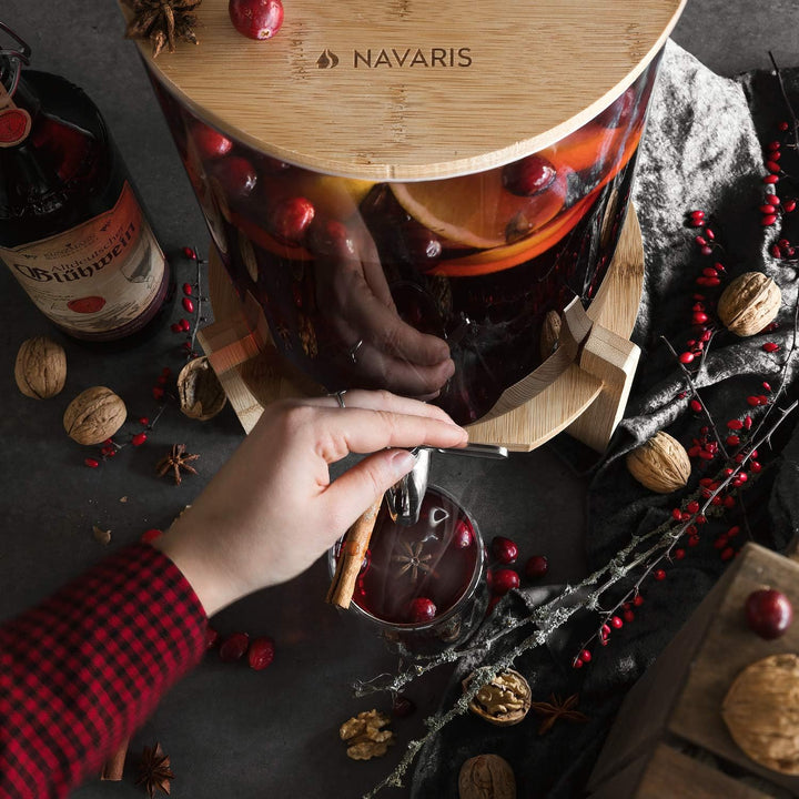 Navaris 5L Getränkespender mit Zapfhahn aus Edelstahl - Glas Wasserspender mit Stand aus Bambus Holz