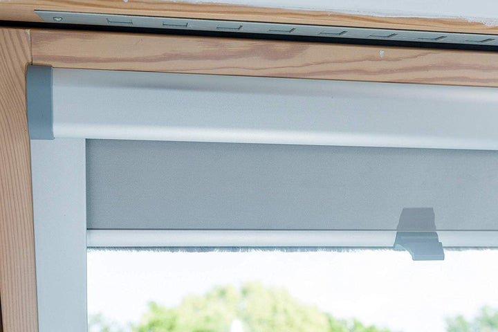 KSHANDEL24 Dachfensterrollo Thermo verdunkelnd für Velux Fakro Fenster Dachrollo - 15 Grössen - 6 Fa
