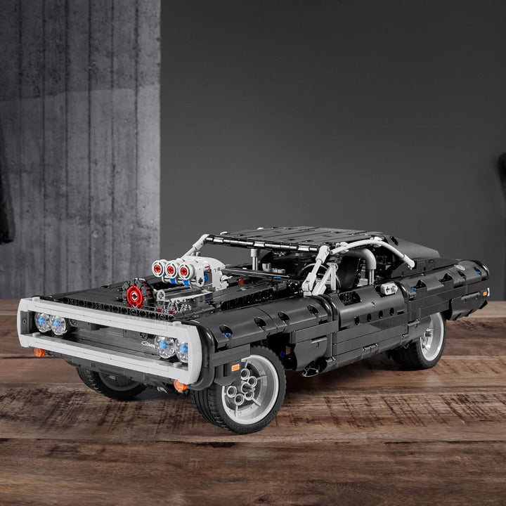 LEGO Technic 42111 - Fast & Furious Dom's Dodge Charger R/T 1970, Neu 2020 (1077 Teile)
