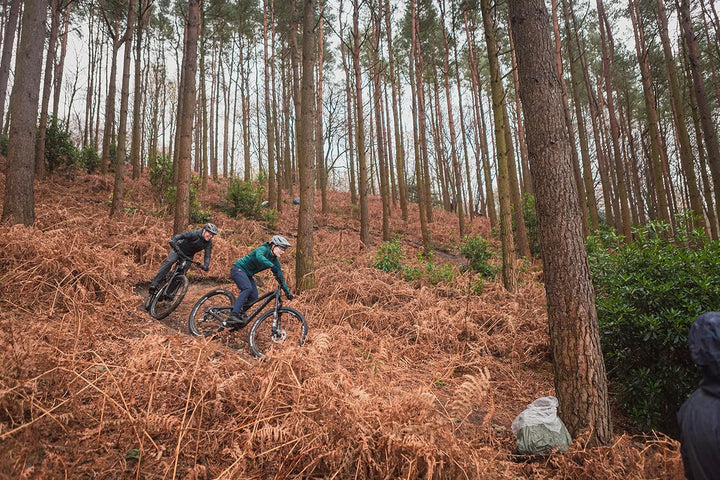 Altura Herren Esker Trail Wasserabweisende Mountainbike-Shorts – Schwarz – Grösse L Schwarz L, Schwa