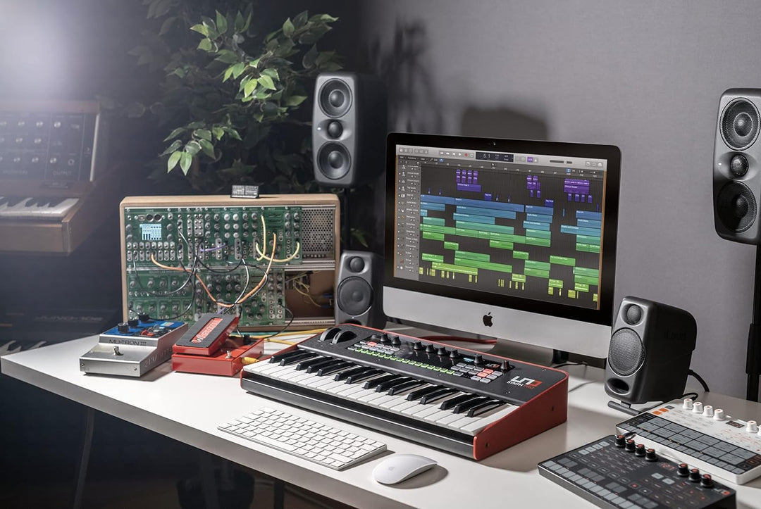 IK Multimedia UNO Synth Pro, Red and Black