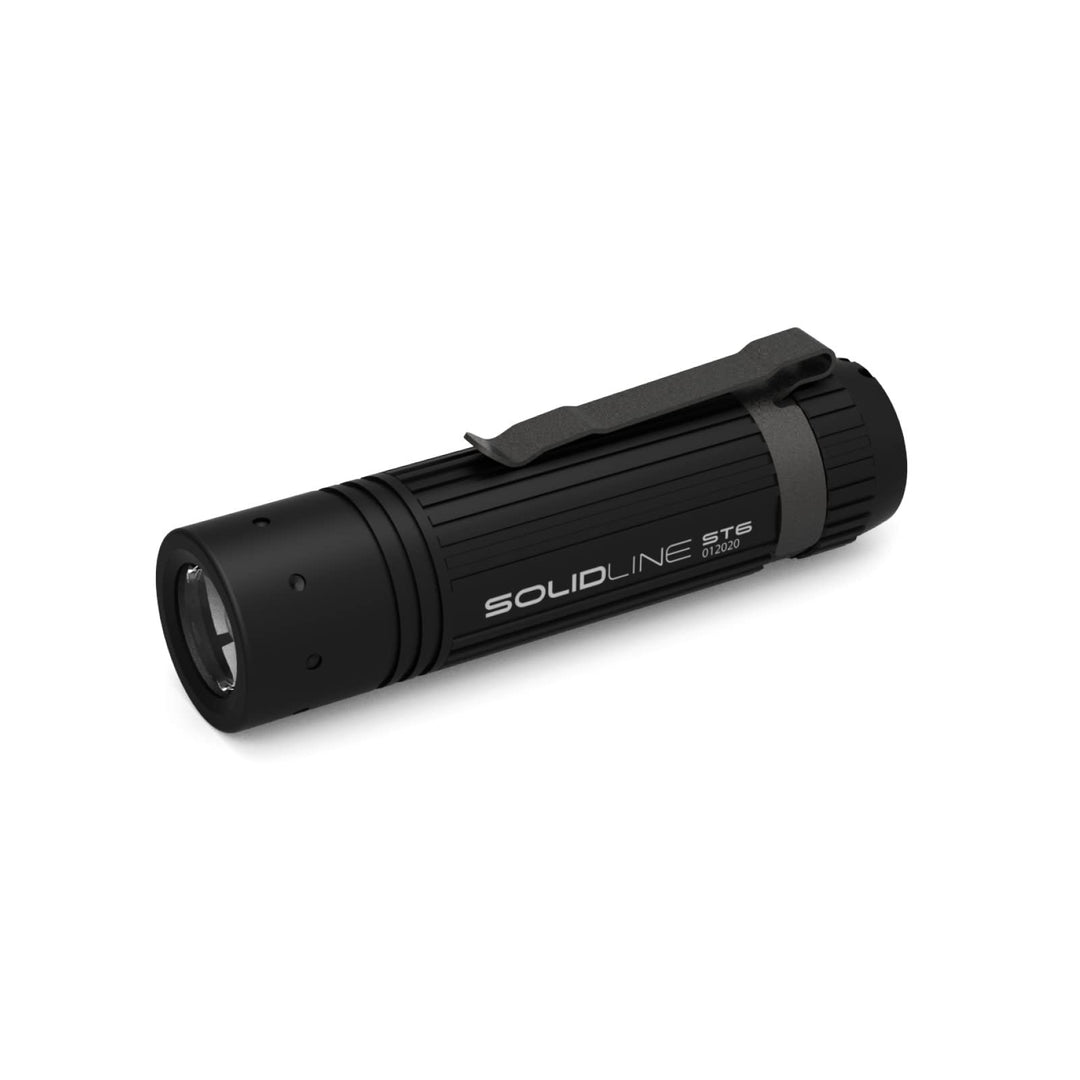 Solidline ST6, super helle LED Taschenlampe, fokussierbar, 320 Lumen, 25h Leuchdauer, 140m Leuchtwei
