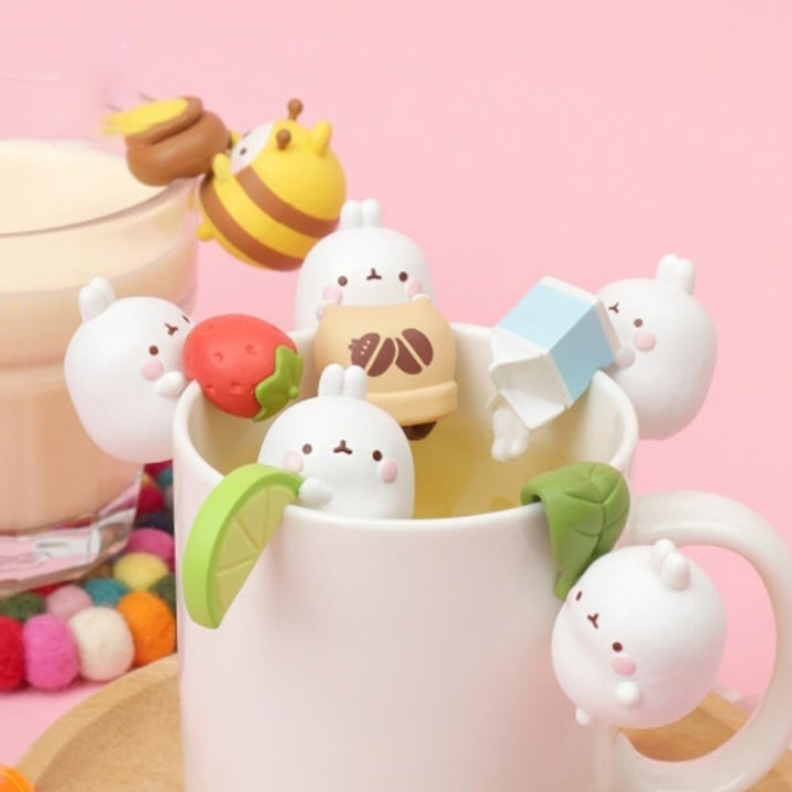 MOLANG Kaninchen Korea Cup Ornaments Serie Blind Box Action Figuren Mystery Box niedliche Zufallsspi