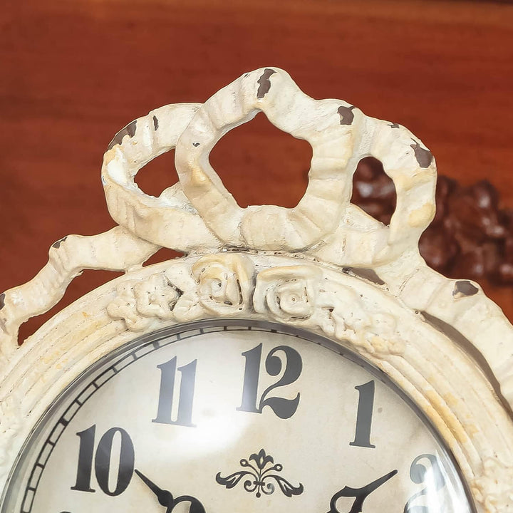 NIKKY HOME Kleine Tischuhr, geräuschlos, nicht tickend, Regal, Schreibtisch, Uhr, batteriebetrieben,