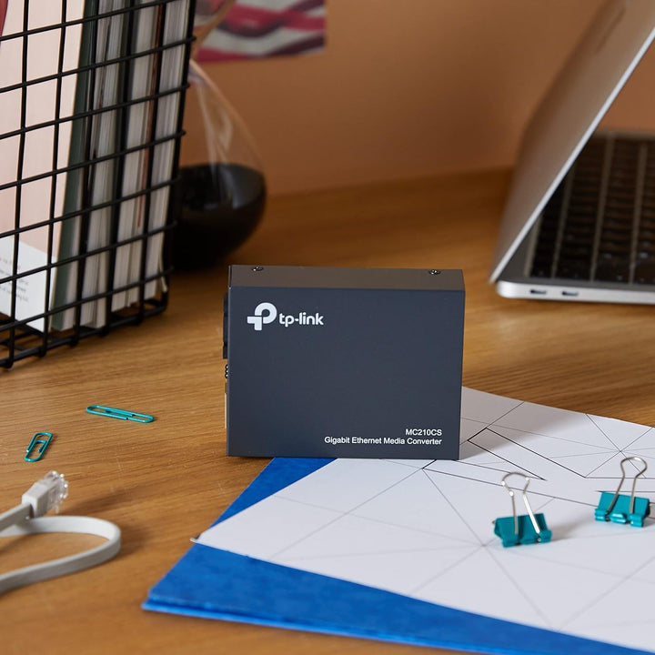 TP-Link Gigabit Single-Mode Media Converter, Complies with IEEE 802.3ab and IEEE 802.3z Extends Fibe
