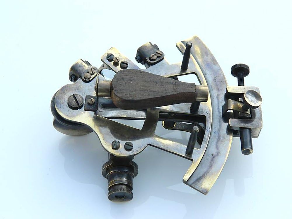 Sextant aus veraltetem Messing, Nachbildung von Kelvin & Hughes