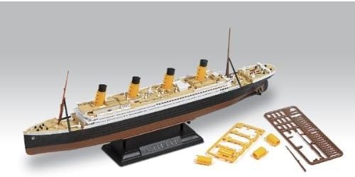 ACADEMY AC14214-1/700 R.M.S Titanic Centenary Anniversary MCP