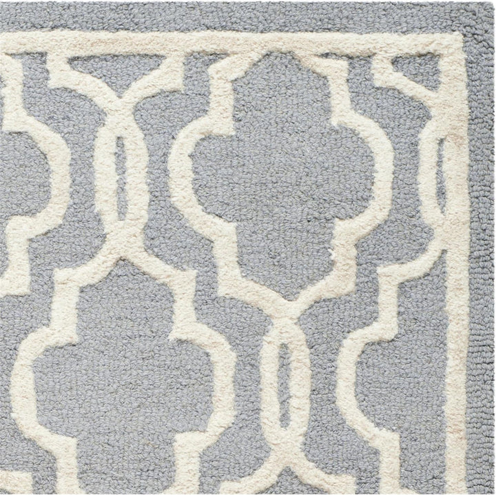 SAFAVIEH Spalier Teppich für Wohnzimmer, Esszimmer, Schlafzimmer - Cambridge Collection, Kurzer Flor