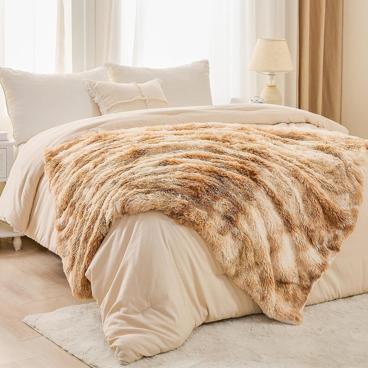 EMME Faux Kuscheldecke Flauschig, 150 x 200 cm, Felldecke, Wolldecke, Wohndecke, Super Weich, Flausc