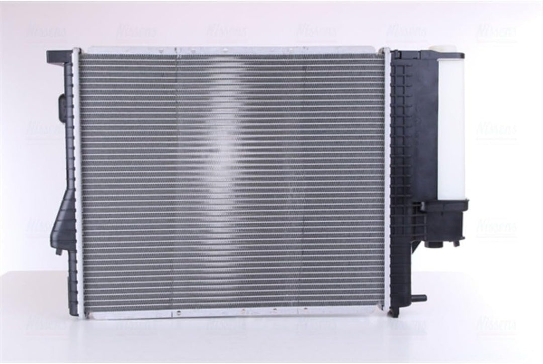 Nissens 60607A Kühler, Motorkühlung
