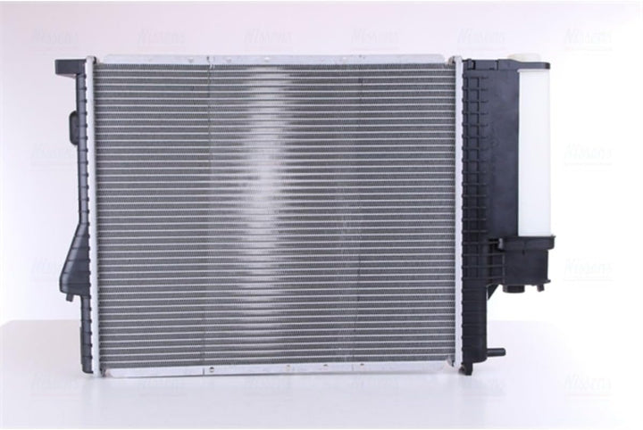 Nissens 60607A Kühler, Motorkühlung