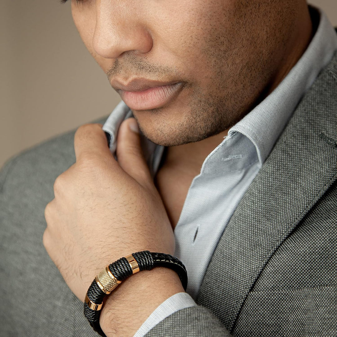 SERASAR Premium Lederarmband für Männer in Schwarz | Magnetverschluss aus Edelstahl in Schwarz, Silb