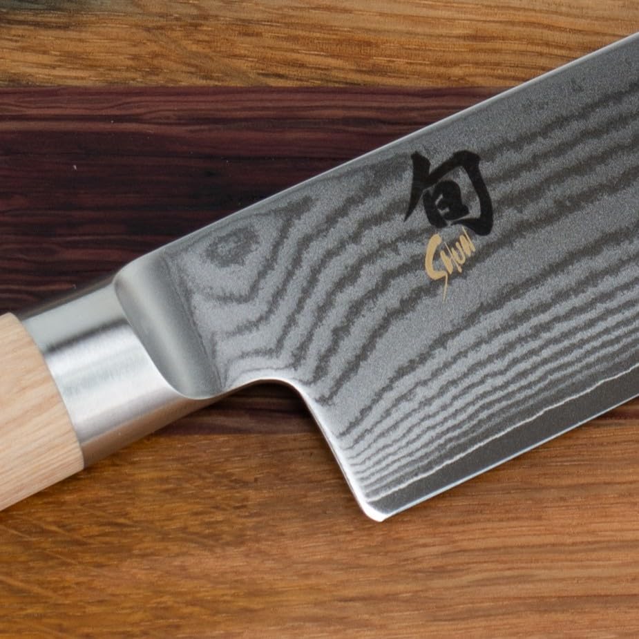 Kai Shun Classic White Geschenkset | ultrascharfes Santoku DM-0702W | 18 cm Klinge aus 32-Lagen Dama