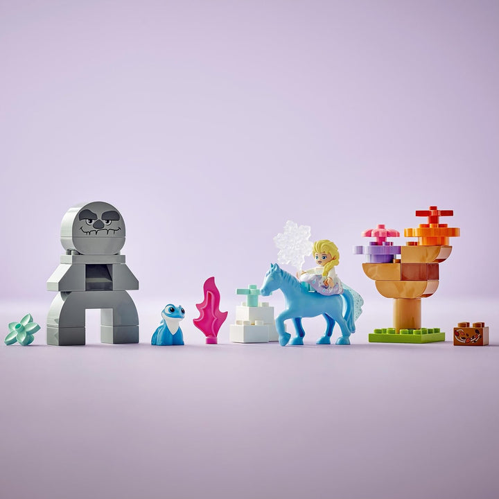 LEGO DUPLO | Disney ELSA und Bruni im Zauberwald, Eiskönigin-Spielzeug mit 4 Figuren für 2-jährige K