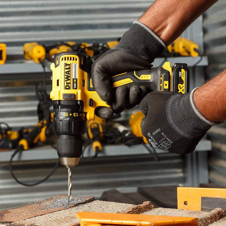DEWALT Akku-Bohrschrauber (18V, 1.5 Ah, bürstenlos, mit Zwei-Gang-Vollmetallgetriebe, 15 Drehmoments