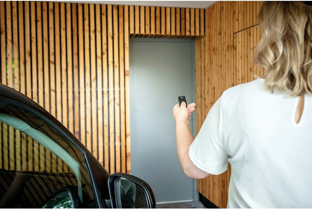 ABUS HomeTec Pro Bluetooth®-Fernbedienung CFF3100 - zum Öffnen der Haustür - für den HomeTec Pro Blu