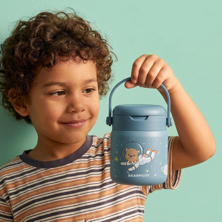 BEARFOOT Kinder Thermobehälter Edelstahl 500ml, BPA-frei (Astro Bär - Blau) | Auslaufsicher, mit fal