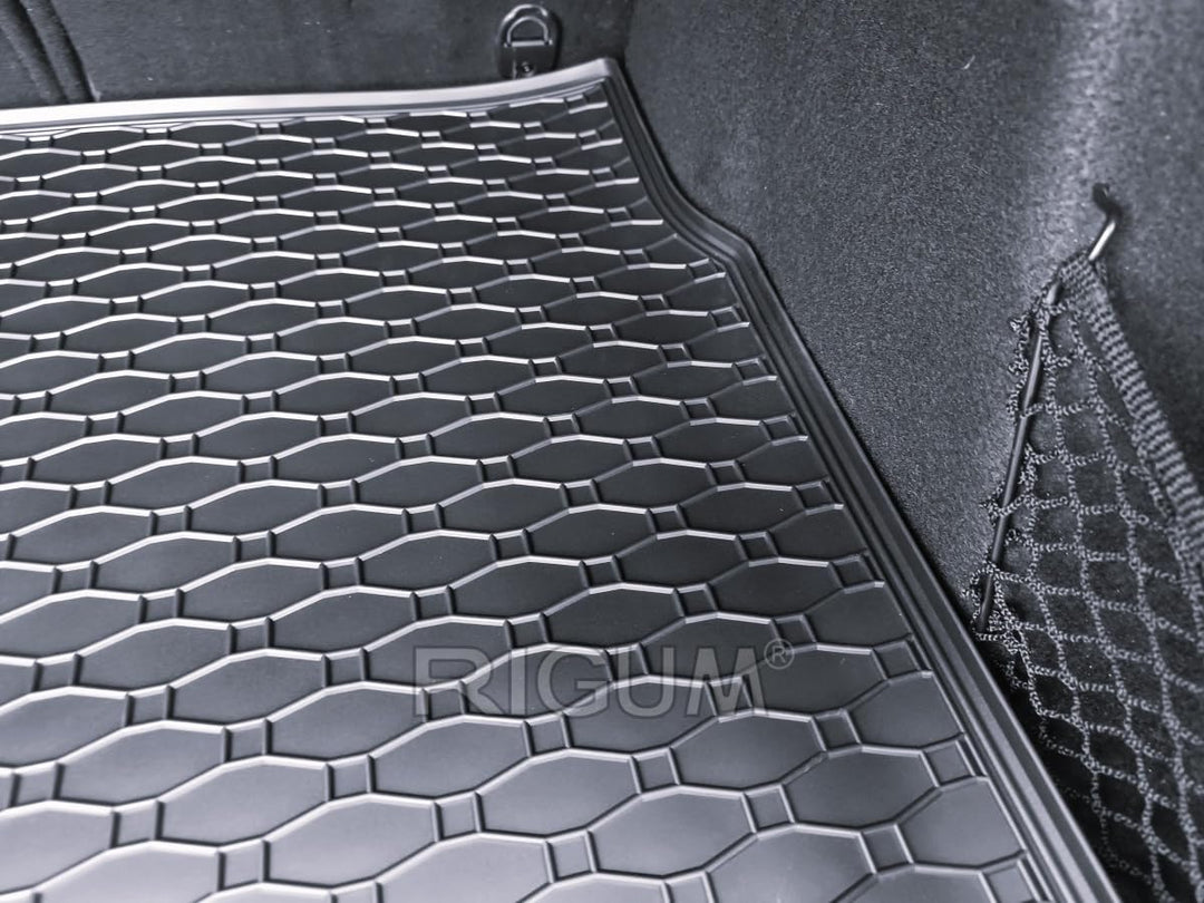 Passgenaue Kofferraumwanne und Gummifussmatten geeignet für Peugeot 2008 ab 2013 + Gurtschoner