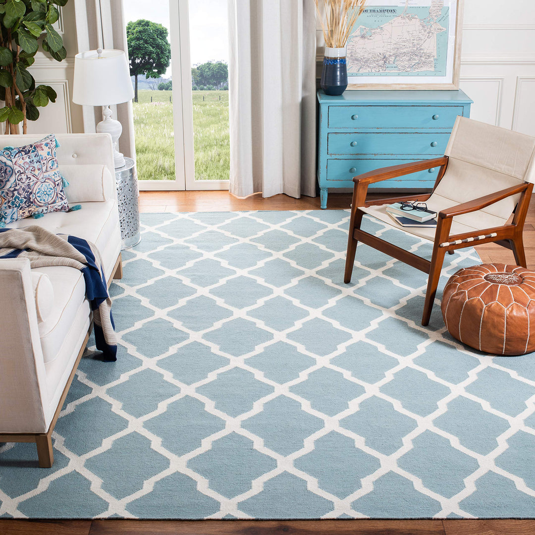 SAFAVIEH Zeitgenössische Teppich für Wohnzimmer, Esszimmer, Schlafzimmer - Dhurrie Collection, Kurze