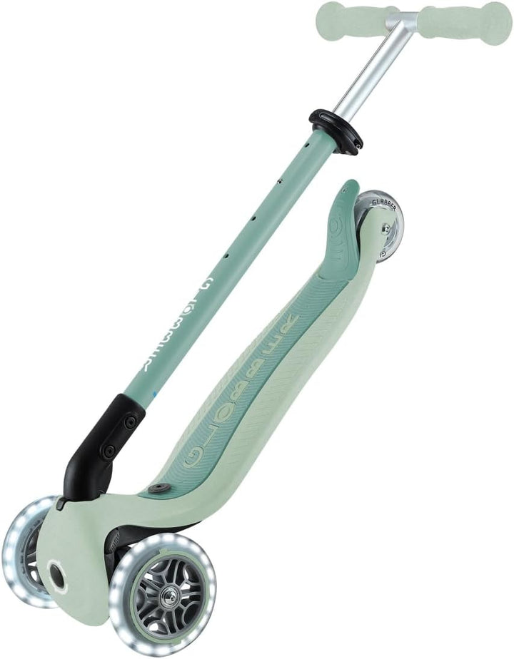 GLOBBER GO-UP Active Lights ECO 3in1 – Tretroller, Dreirad und Laufrad für Kinder – höhenverstellbar
