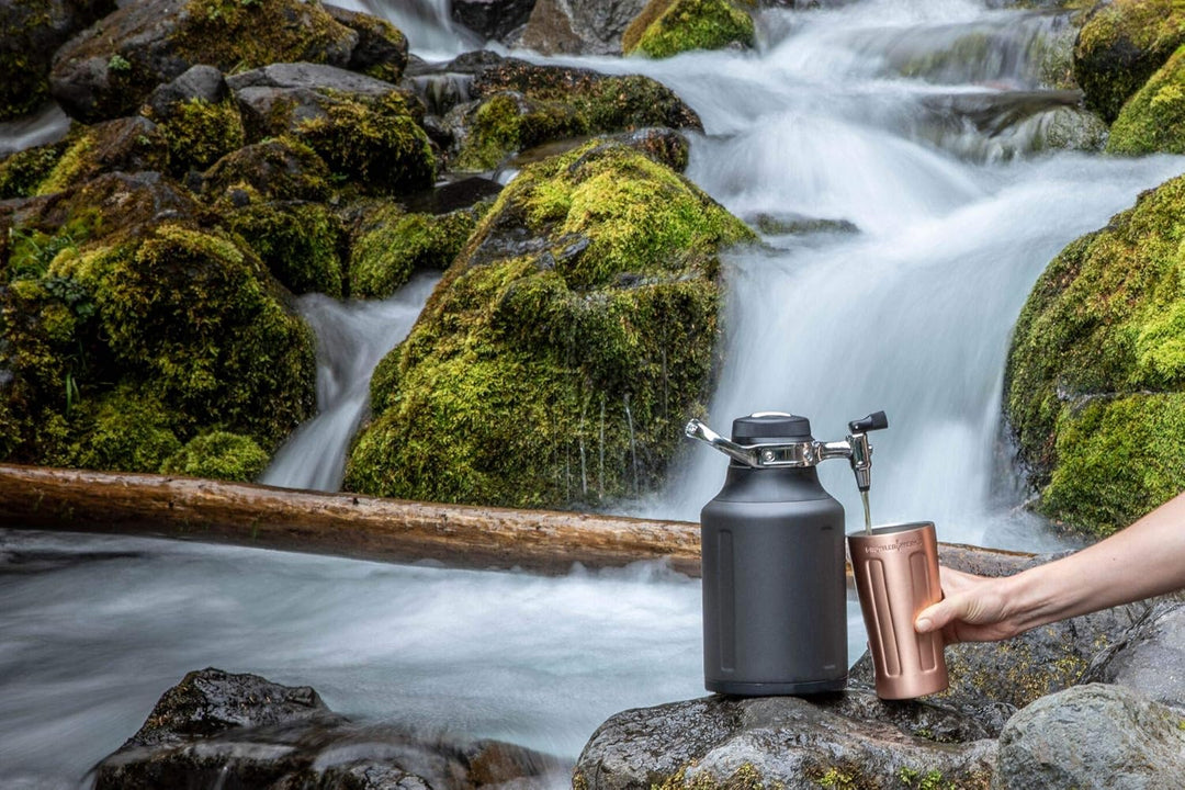 GrowlerWerks uKeg™ - Go 64 Tungsten - 1,9 L - Robustes Design, um überall mit hinzunehmen, 8 Erfrisc