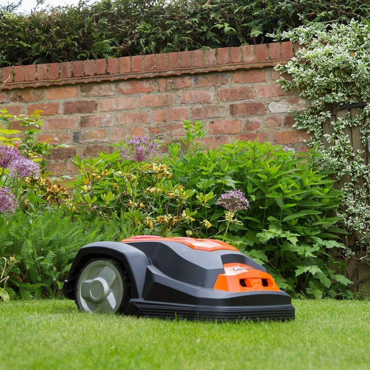 Yard Force Mähroboter SA650ECO, geeignet für Rasenflächen bis zu 650 qm, Kantenschneide-Funktion und
