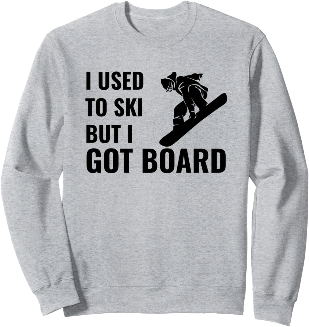 Snowboarder, der mit dem Skifahren gewohnt ist, aber ein Boa Sweatshirt