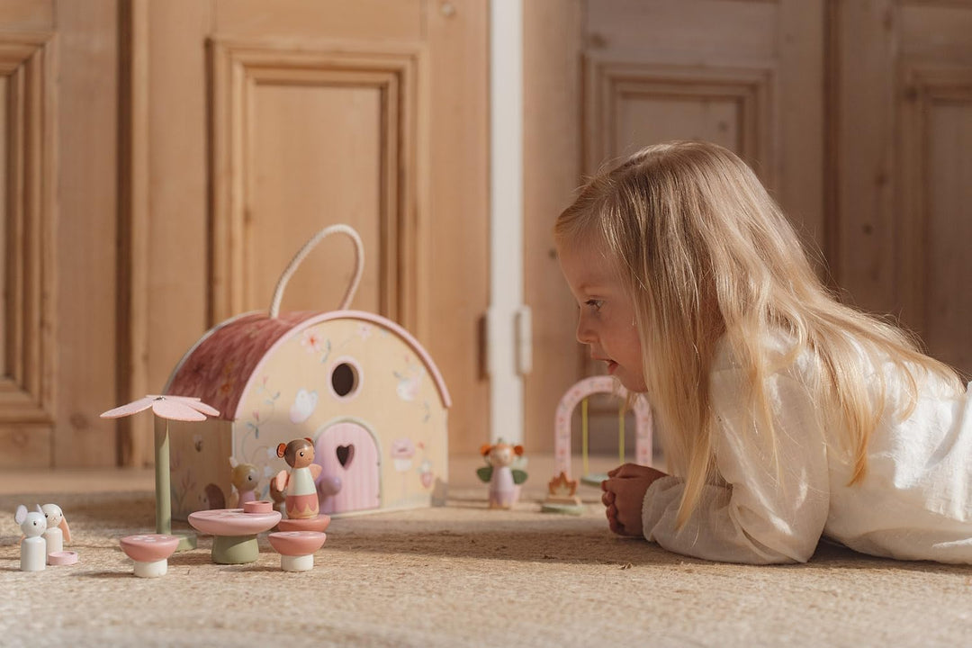 Little Dutch Feenhaus Puppenhaus aus Holz tragbar und aufklappbar mit viel Zubehör und Spielfiguren