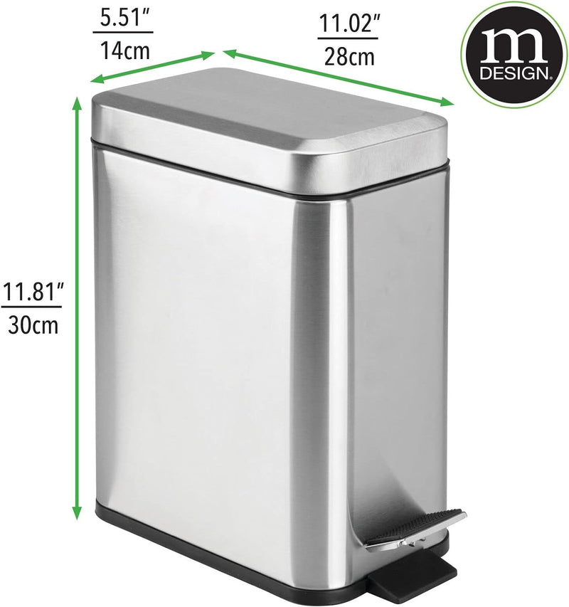 mDesign Kleiner moderner rechteckiger Mülleimer mit Deckel aus Metall, kompakter Mülleimer mit abneh