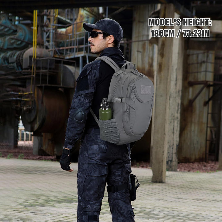 VINBAGGE Rucksack Taktischer Motorrad Wanderrucksack Outdoor Wasserdicht Trekkingrucksack 25L Campus