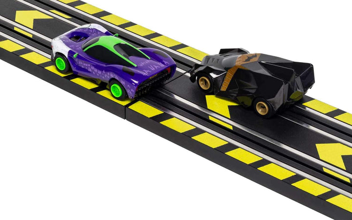 Micro Scalextric Batman vs Joker im Set, batteriebetriebenes Rennset, Batman vs Joker