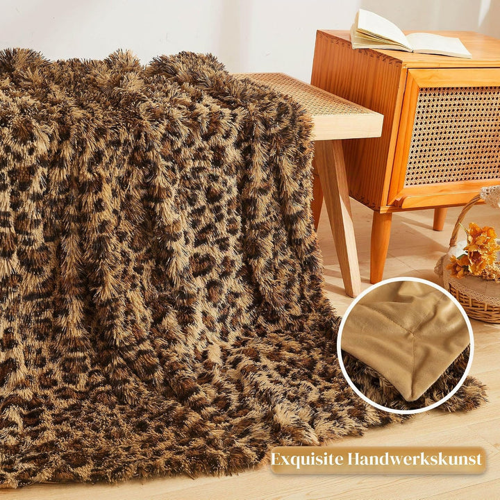 XeGe Luxus Kunstfell Leopardenmuster Kuscheldecke 127x152 cm, Weiche Plüsch Süsse Wohndecke, Flausch
