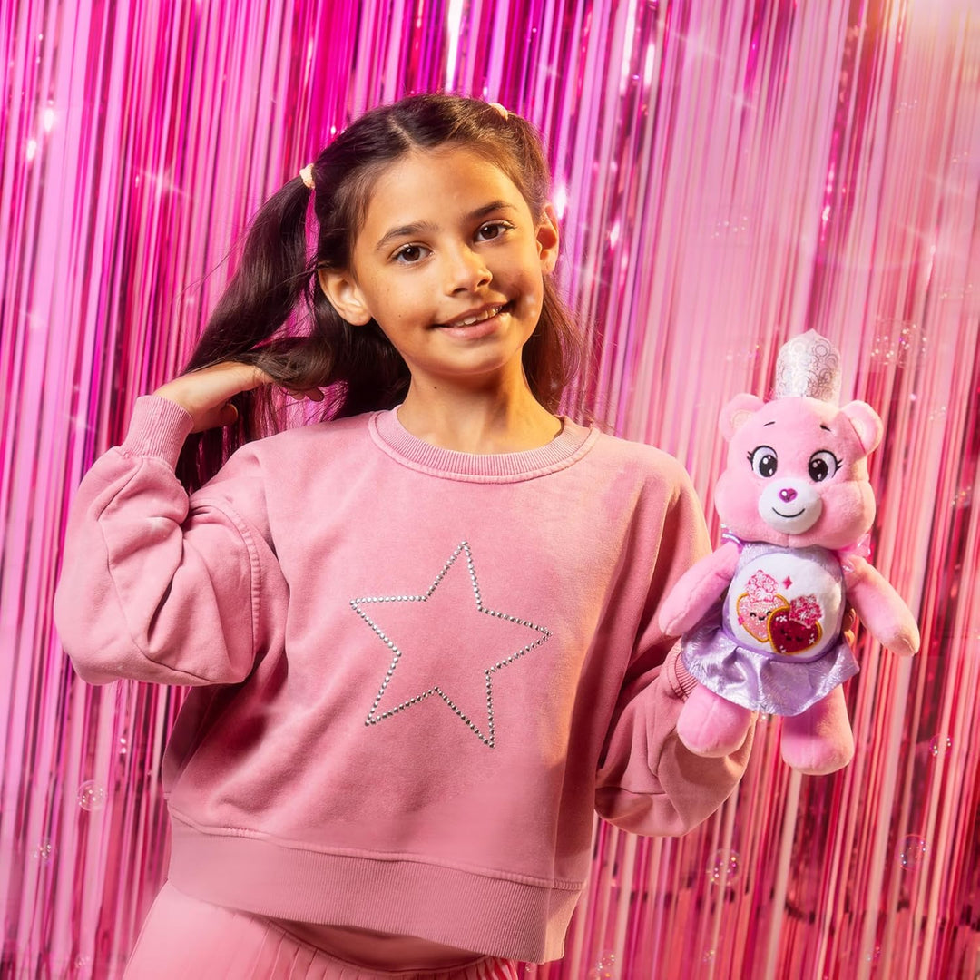 Basic Fun Care Bears x Wicked 22 cm Plüsch Plüsch Spielzeug – Love-a-Lot Bear als Glinda – Sammelbar