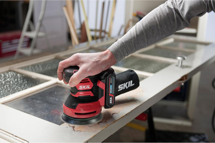 Skil Akku Exzenterschleifer 125mm 3745CA „20V Max“ (18 V) – Schleifer mit 125mm Schleifteller – Mit