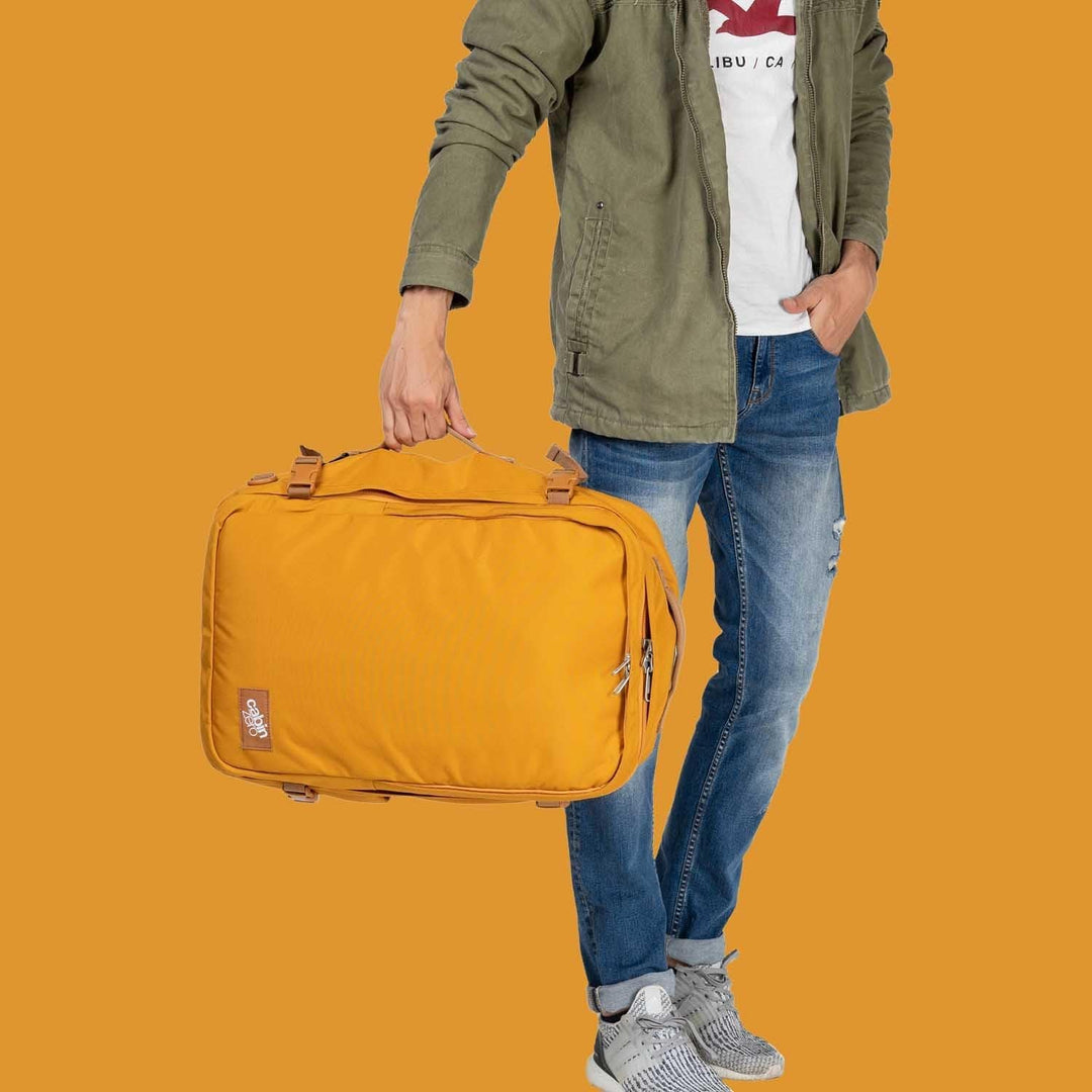 CABINZERO Unisex Classic Pro 42l Rucksack, Orange Chill, 35x54x20