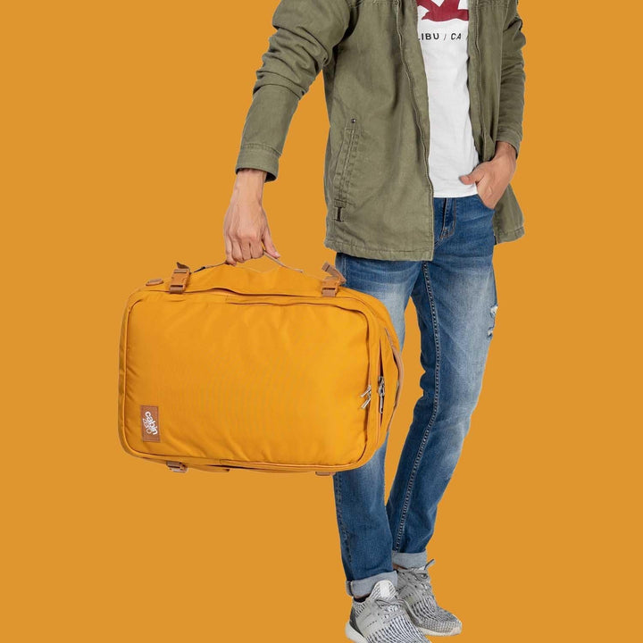 CABINZERO Unisex Classic Pro 42l Rucksack, Orange Chill, 35x54x20