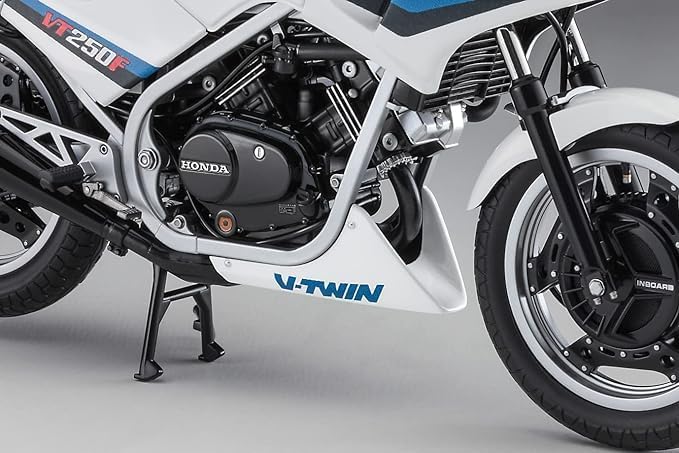 Hasegawa BK14 1/12 Honda VT250F, 1984 Modellbausatz, Mehrfarbig