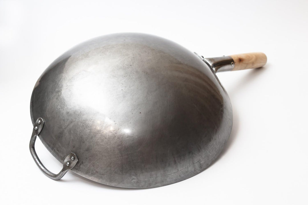 Craft Wok Traditioneller handgehämmerter Wok aus Karbonstahl mit Griff aus Holz und Stahl (Durchmess