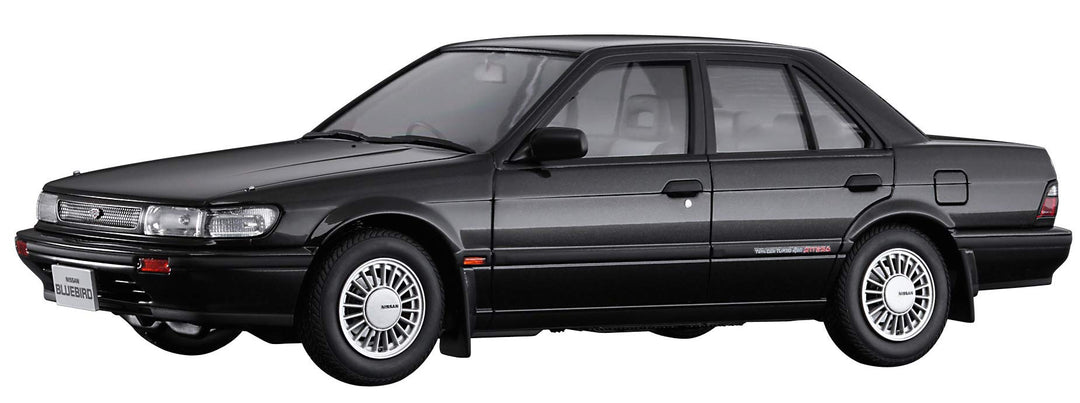 Hasegawa HC33 1/24 Nissan Bluebird 4-Türer, Sedan, SSS-Attesa Plastikmodellbausatz, Geformte Farbe