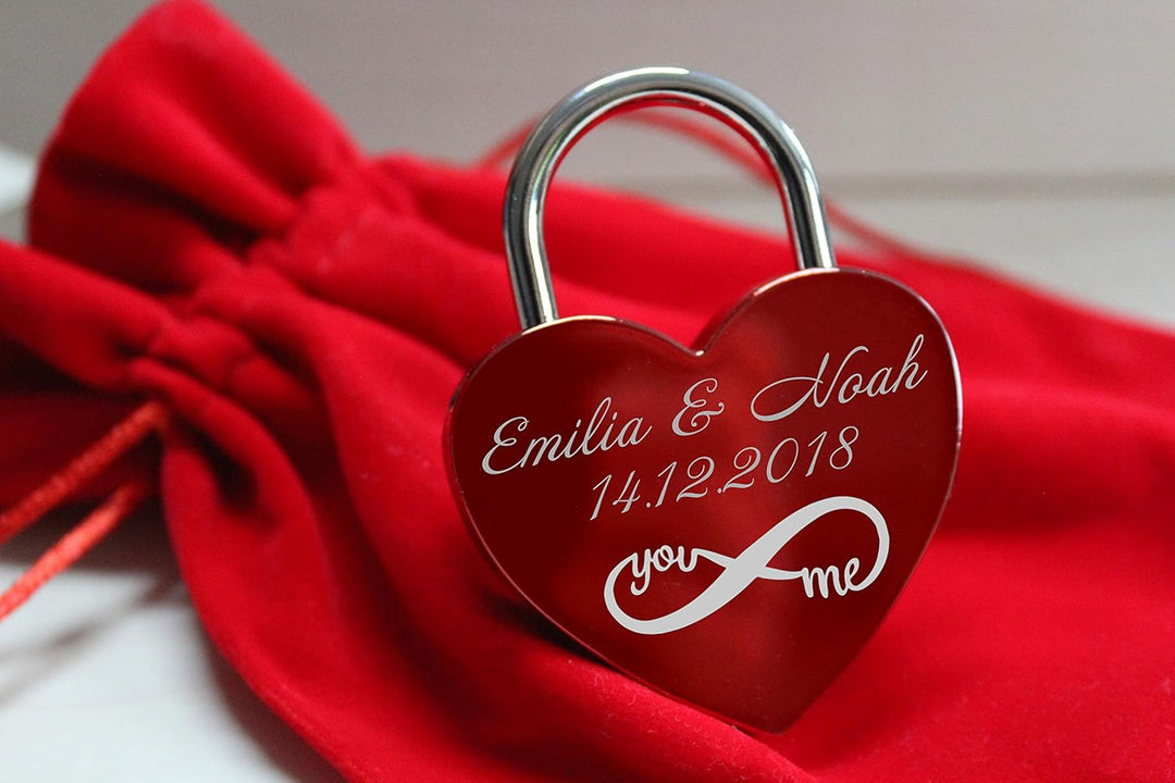 ELUNO Liebesschloss Herzschloss Schloss mit Gravur und Schlüssel I Valentinstags Geschenk für Sie Ih