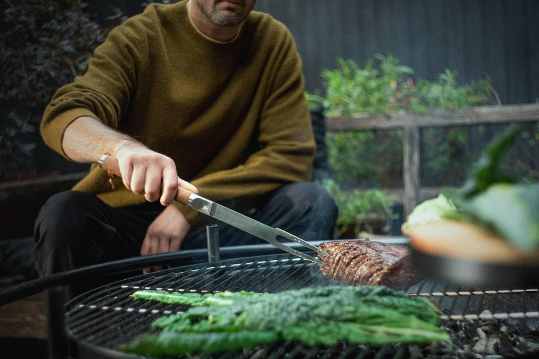 Fiskars Norden Grill Chef Grillgabel, Ideal für die Verwendung im Freien, Edelstahl/Birkenholz, Läng