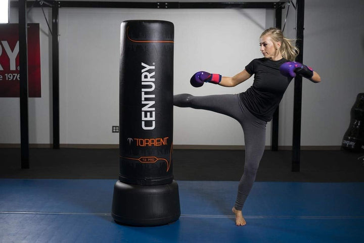 Century Boxsack Torrent T2 Pro - 170cm Schwarz Rot - Freistehender Standboxsack - Punching Bag - Box