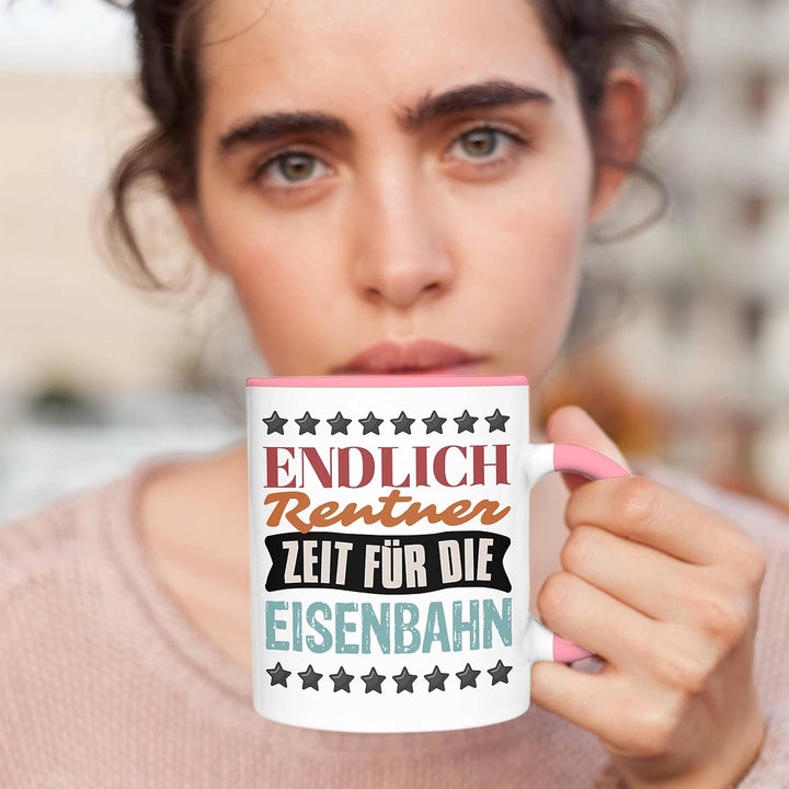 Trendation - Eisenbahner Tasse Geschenk für Modelleisenbahn-Fans Geschenkidee Endlich Rente Zeit für