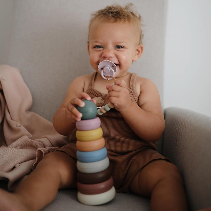mushie Stapelturm mit Ringe | Stapelringe Turm mit 8 Ringe | Für Babys & Kinder | Sicher, Hochwertig
