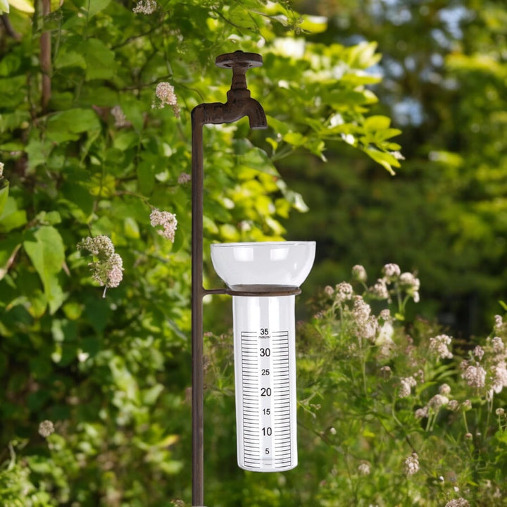 Regenmesser aus Metall in Wasserhahn-Optik Niederschlagsmesser für den Garten