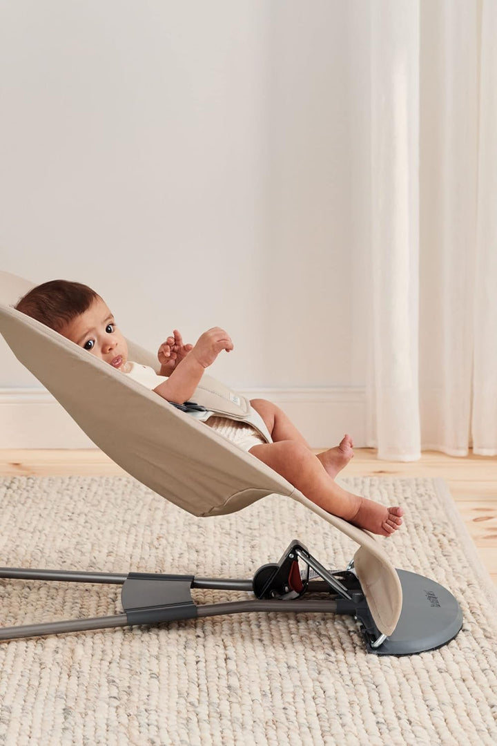 BabyBjörn Babywippe Balance Soft, Gewebt, Khaki/Beige