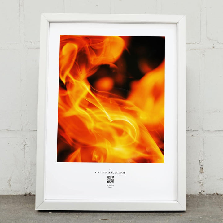 HÖRBAR RELAX | Hörbild | SUMMER EVENING CAMPFIRE | Abstract flames | Im Rahmen Weisser Rahmen 32,5cm