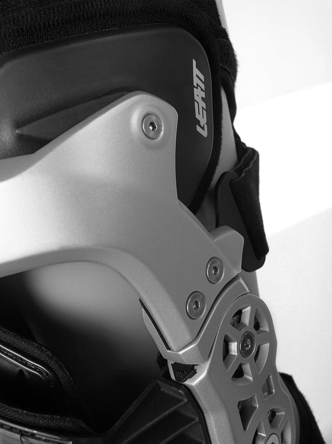 Leatt C-Frame Knee Brace schwarz XXL, schwarz XXL